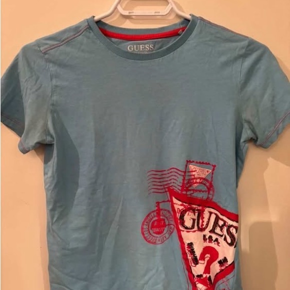Guess Tops - Y2K style guess tee
